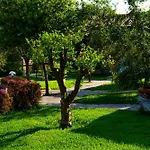 Defne Olive Gardens, Koca Calis, Vakantiehuis *
